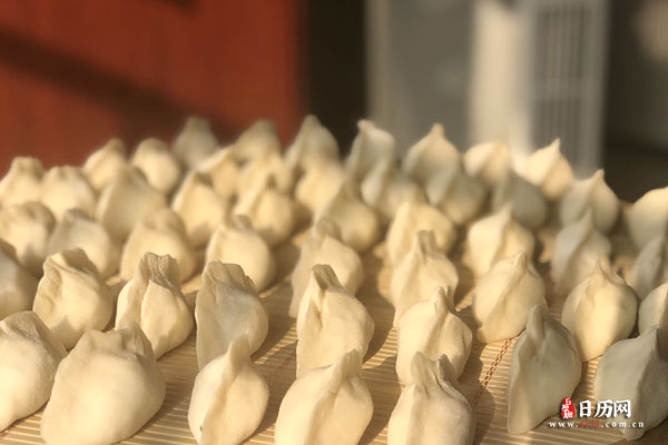 头伏饺子二伏面是哪里的风俗