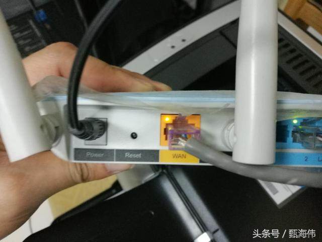 怎么用手机设置无线路由器上网