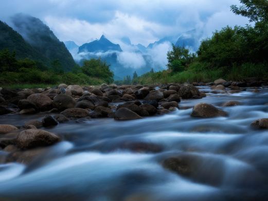 石台龙门潭