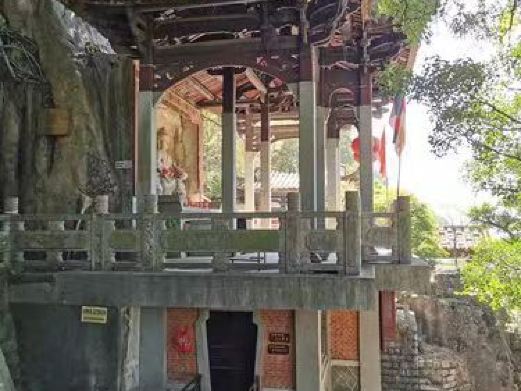 泉州碧霄岩三世佛