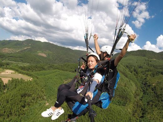 灵川桂林展翼航空飞行俱乐部