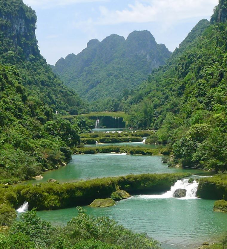 大新沙屯叠瀑