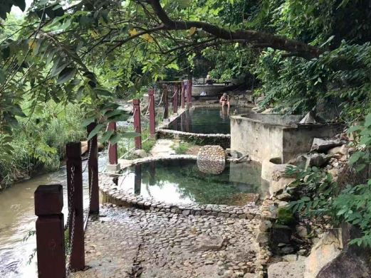 保亭七仙瑶池野溪温泉