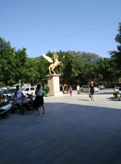 望谟金鼎公园
