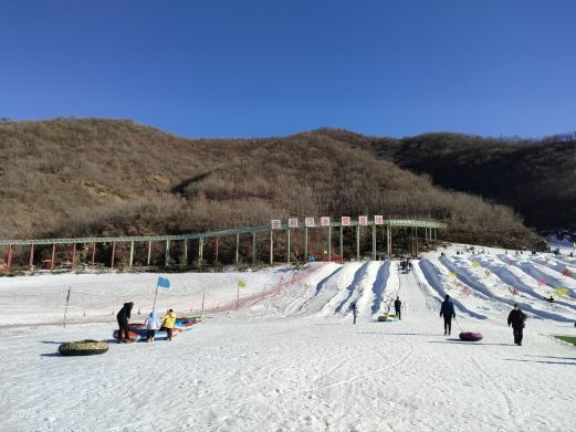 秦皇岛老君顶冰雪王国