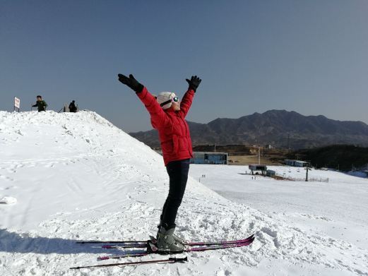 平山西柏坡温泉滑雪场