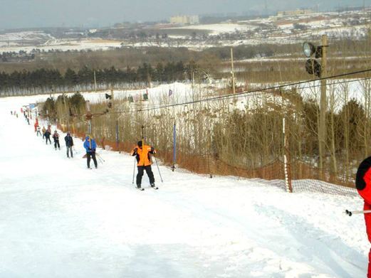 哈尔滨名都滑雪场