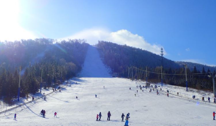 五常双峰滑雪场