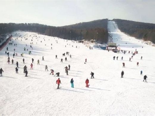 哈尔滨上京国际滑雪场