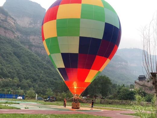 林州太行大峡谷滑翔伞热气球体验