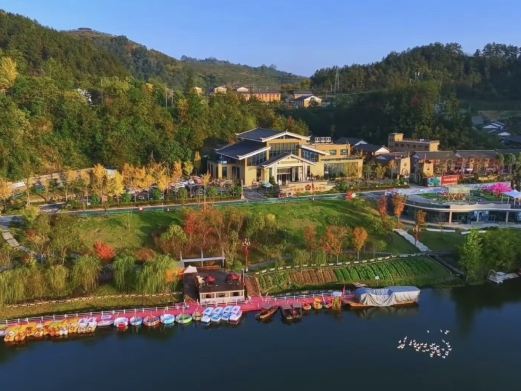 竹溪桃花岛夯土小镇景区