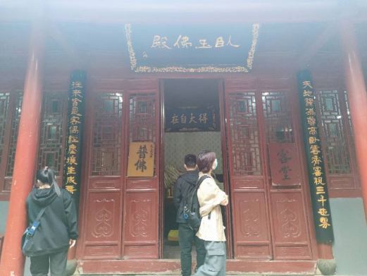 洛阳卧玉佛殿