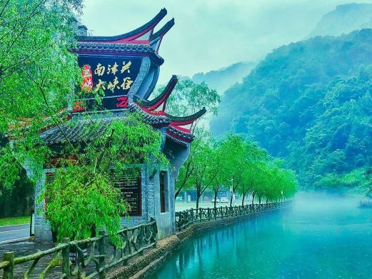 宜昌三峡南津关大峡谷