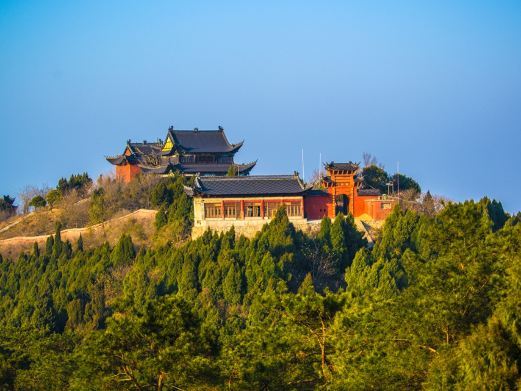 安陆白兆山李白文化旅游区