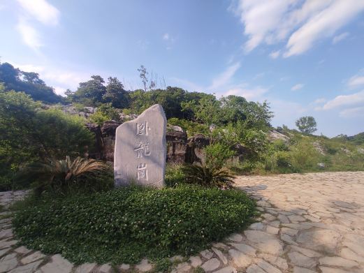 襄阳卧龙岗