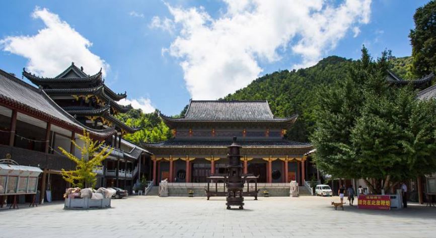 宁都莲花山青莲古寺