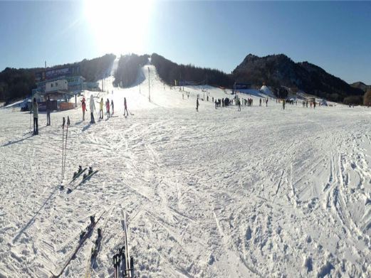 沈阳棋盘山冰雪大世界