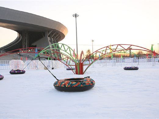 沈阳铁西冰雪大世界(重工街体育场)