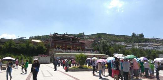 西宁塔尔山公园
