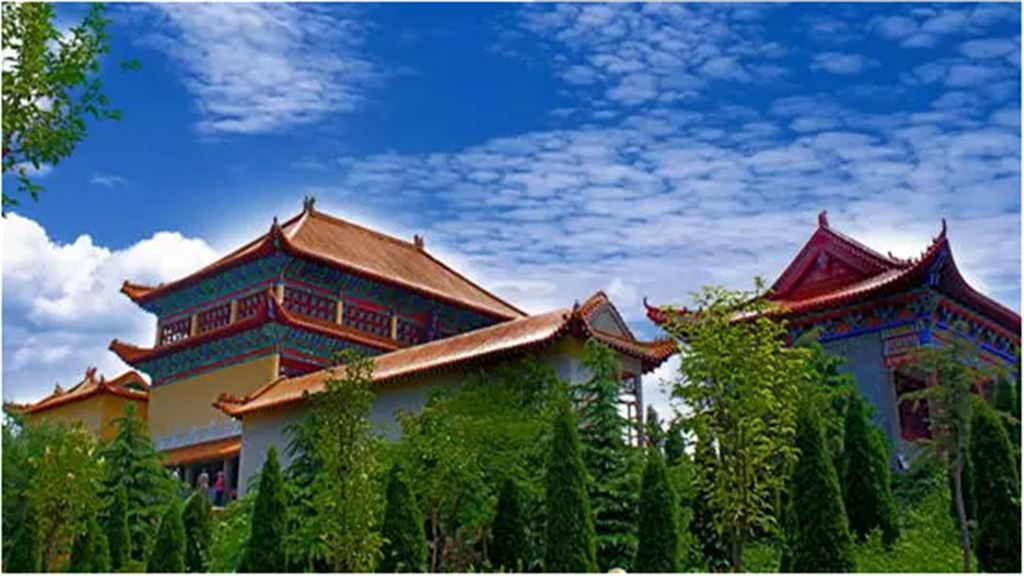 菏泽仿山旅游区