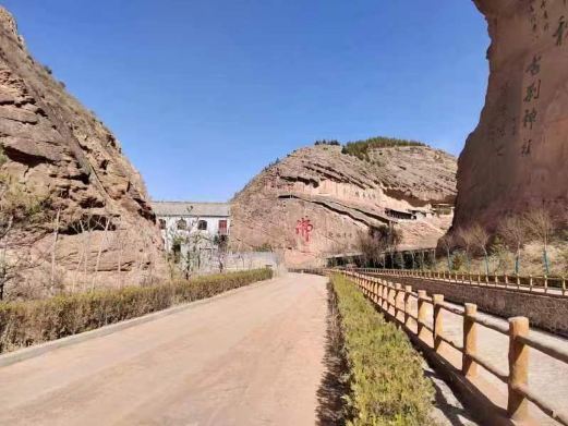 靖边清凉石窟景区