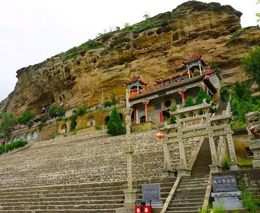 米脂悬空寺石窟
