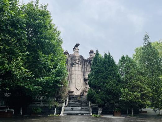 勉县汉武帝雕像
