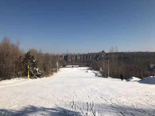 榆林红石峡滑雪场