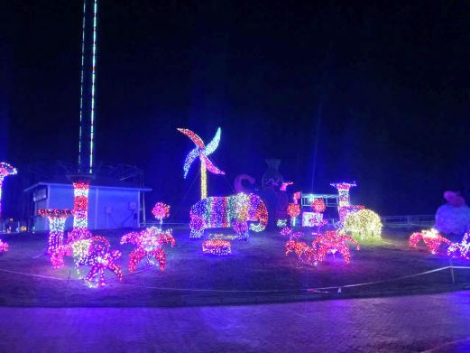达州月湖狂欢谷游乐园