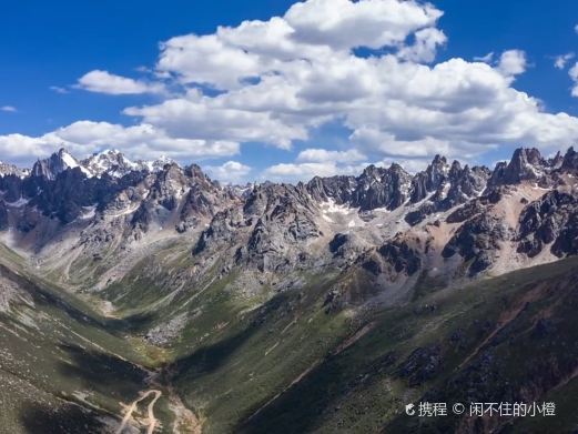 小金巴郎山山腰观云海