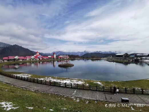 大邑映雪广场