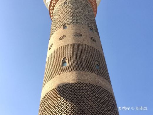 乌鲁木齐新疆国际大巴扎景区-丝绸之路塔