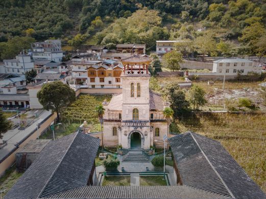 德钦茨中村