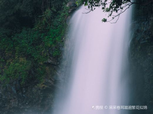腾冲叠水河景区