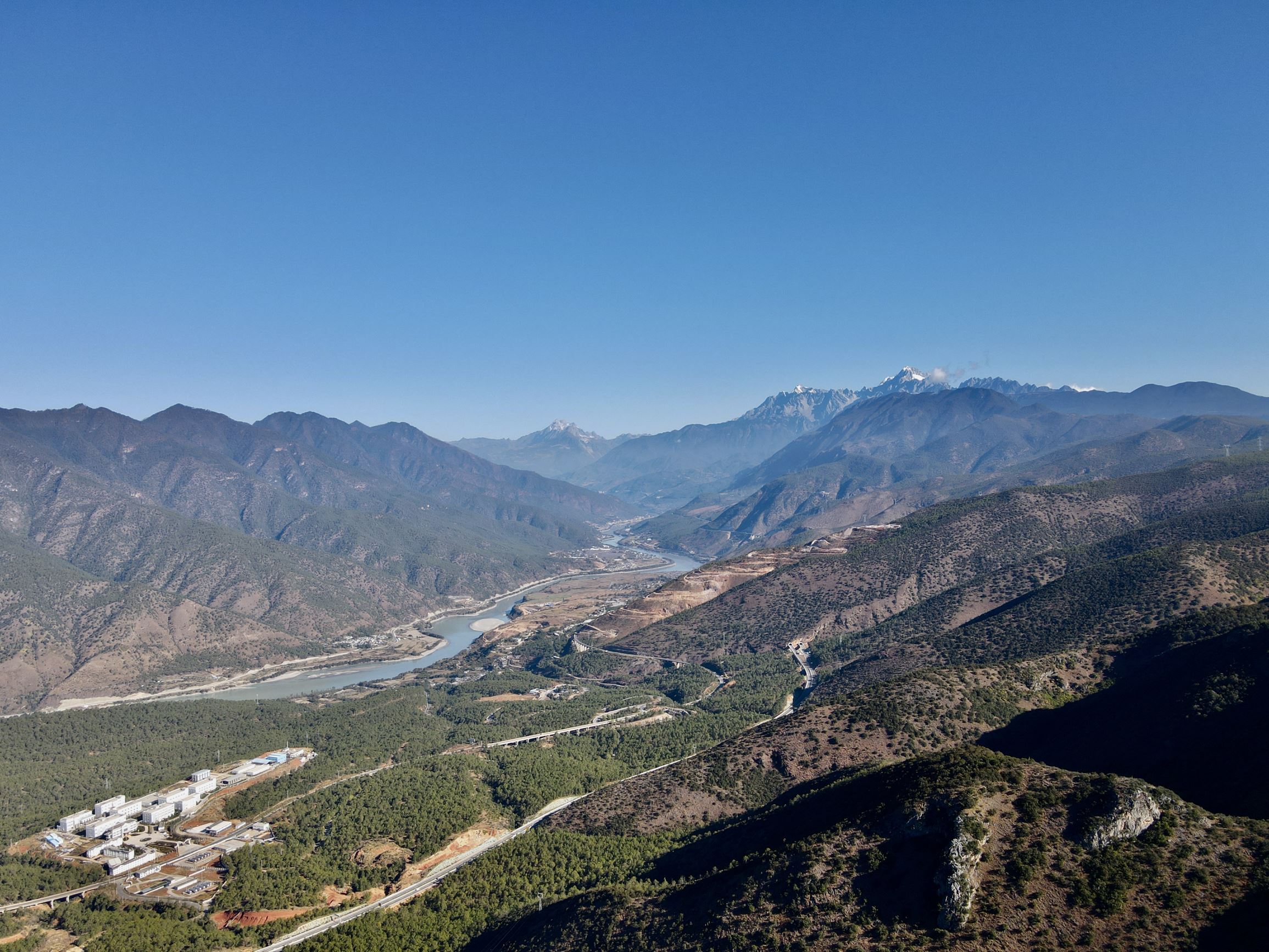 玉龙香格里拉雄古景区