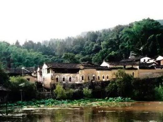 施甸清平洞风景区
