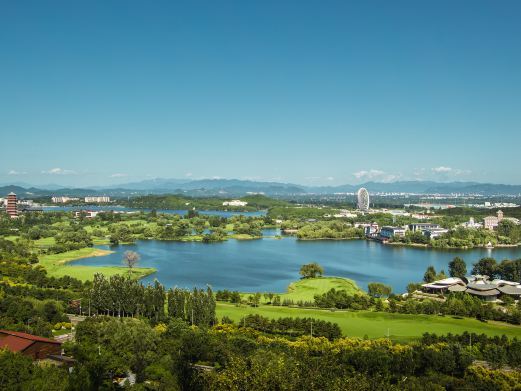 北京雁栖湖西山步道