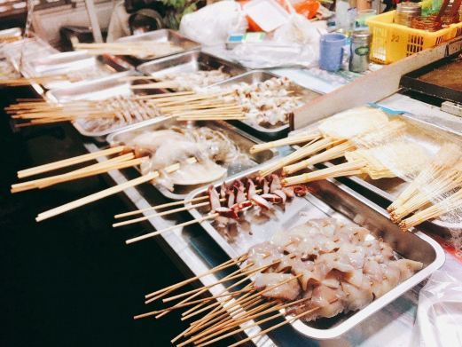 天津津莱路小吃夜市