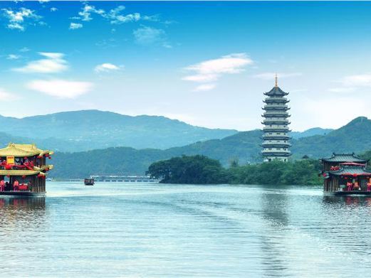 重庆汉丰湖国家水利风景区