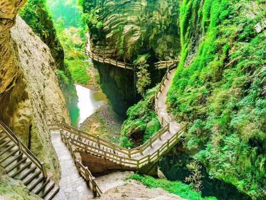 重庆龙水峡地缝